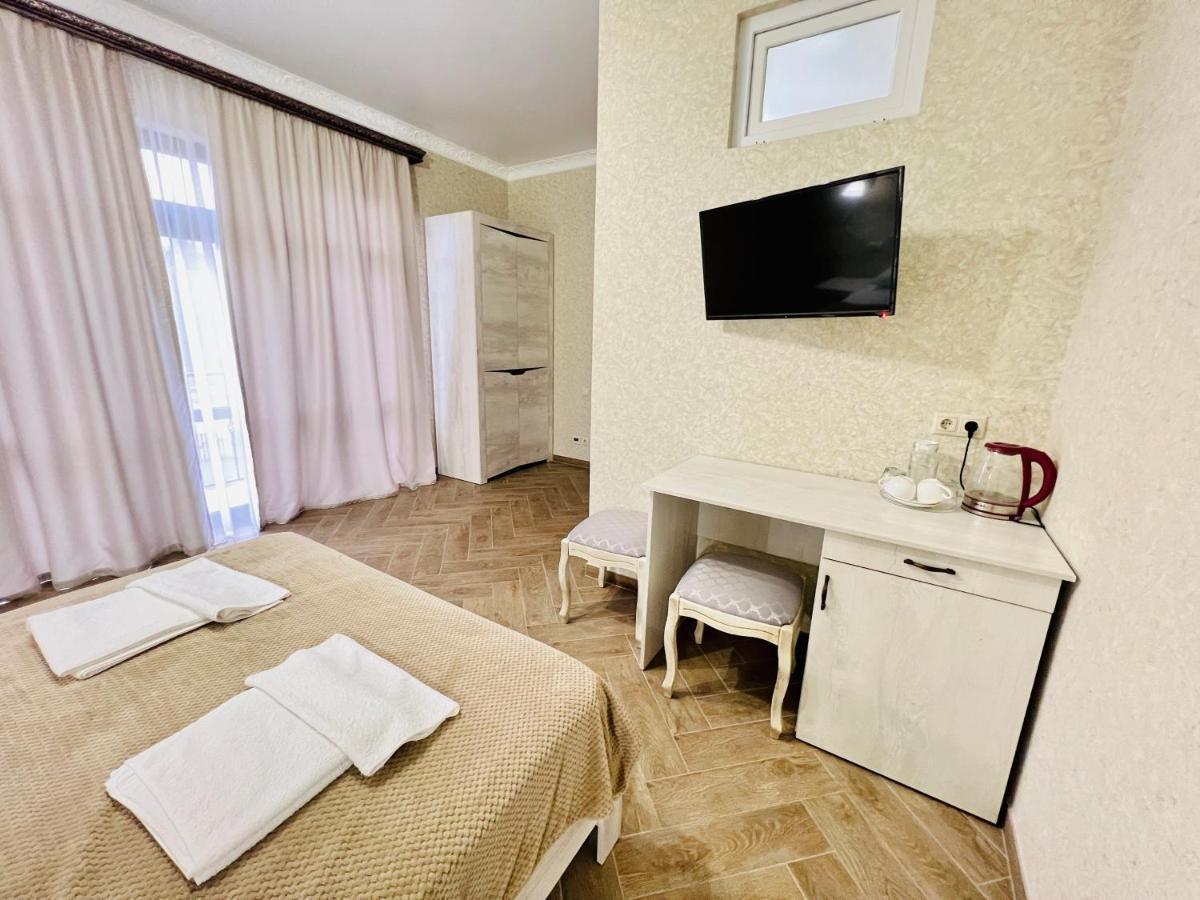 Hotel Black Sea Soukhoumi Extérieur photo