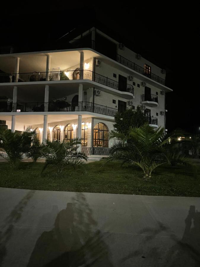 Hotel Black Sea Soukhoumi Extérieur photo
