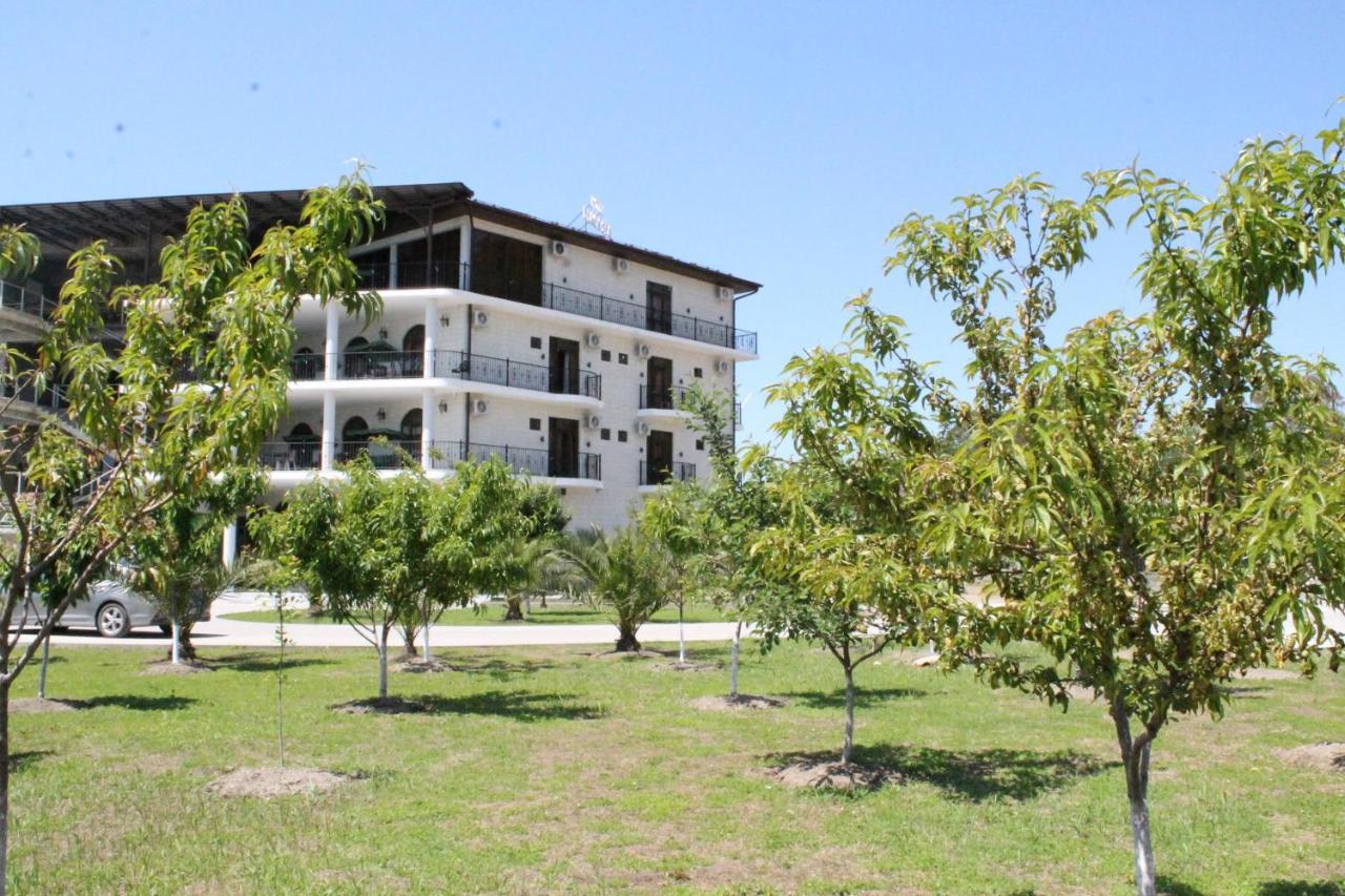 Hotel Black Sea Soukhoumi Extérieur photo